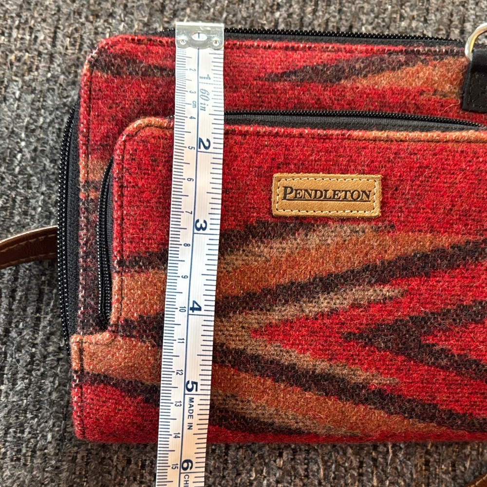 Pendleton Red and Tan Crossbody Bag - Picture 10 of 10
